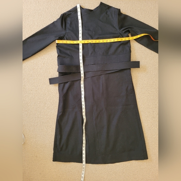 LULULEMON Lab trench, rain jacket, water resistant f coat in black SzM - Picture 11 of 12